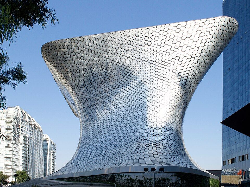 Museo Soumaya and its 16,000 hexagonal tiles